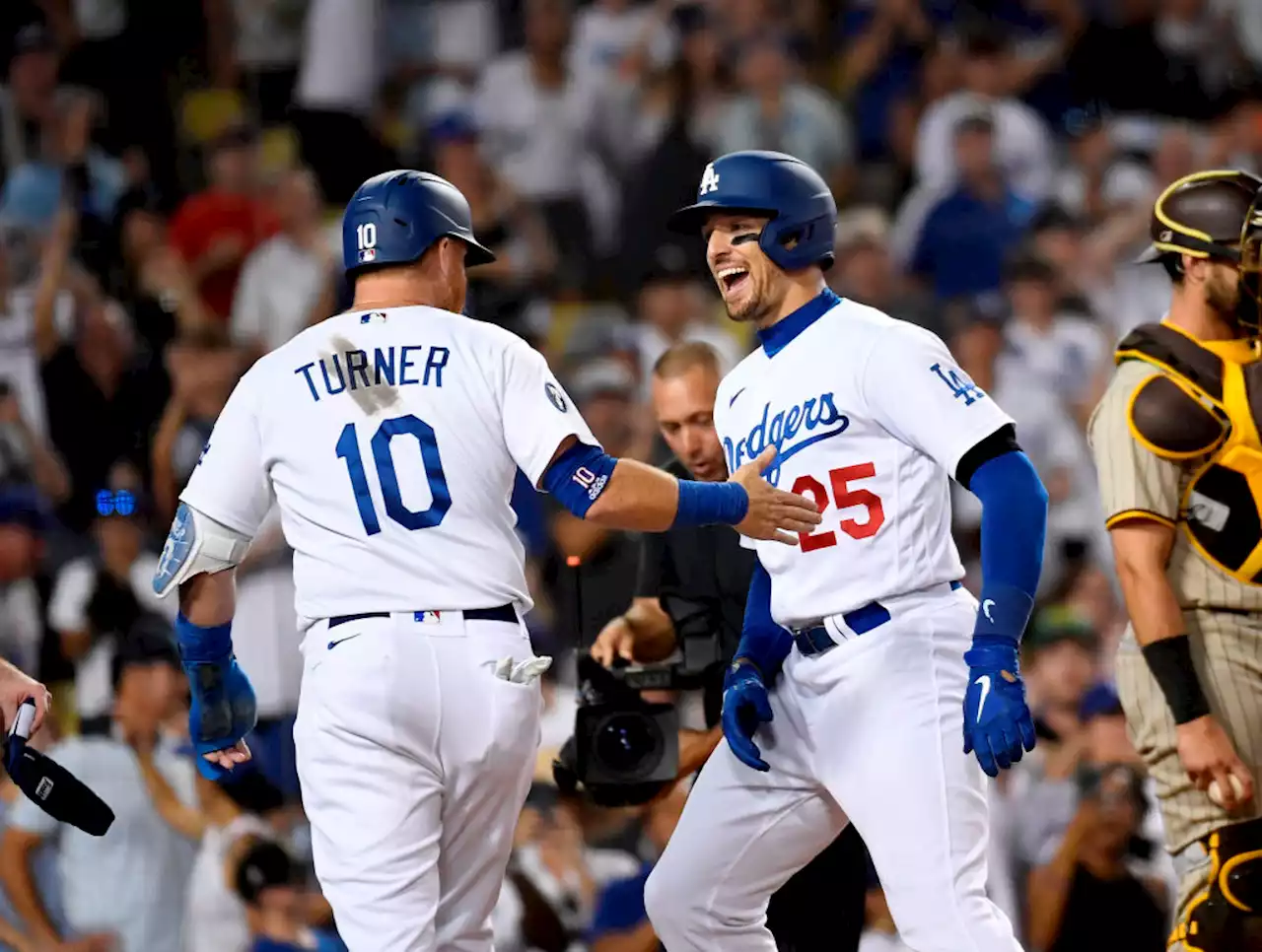 Will Smith, Trayce Thompson Power MLB-Leading Dodgers Past Padres 9-4