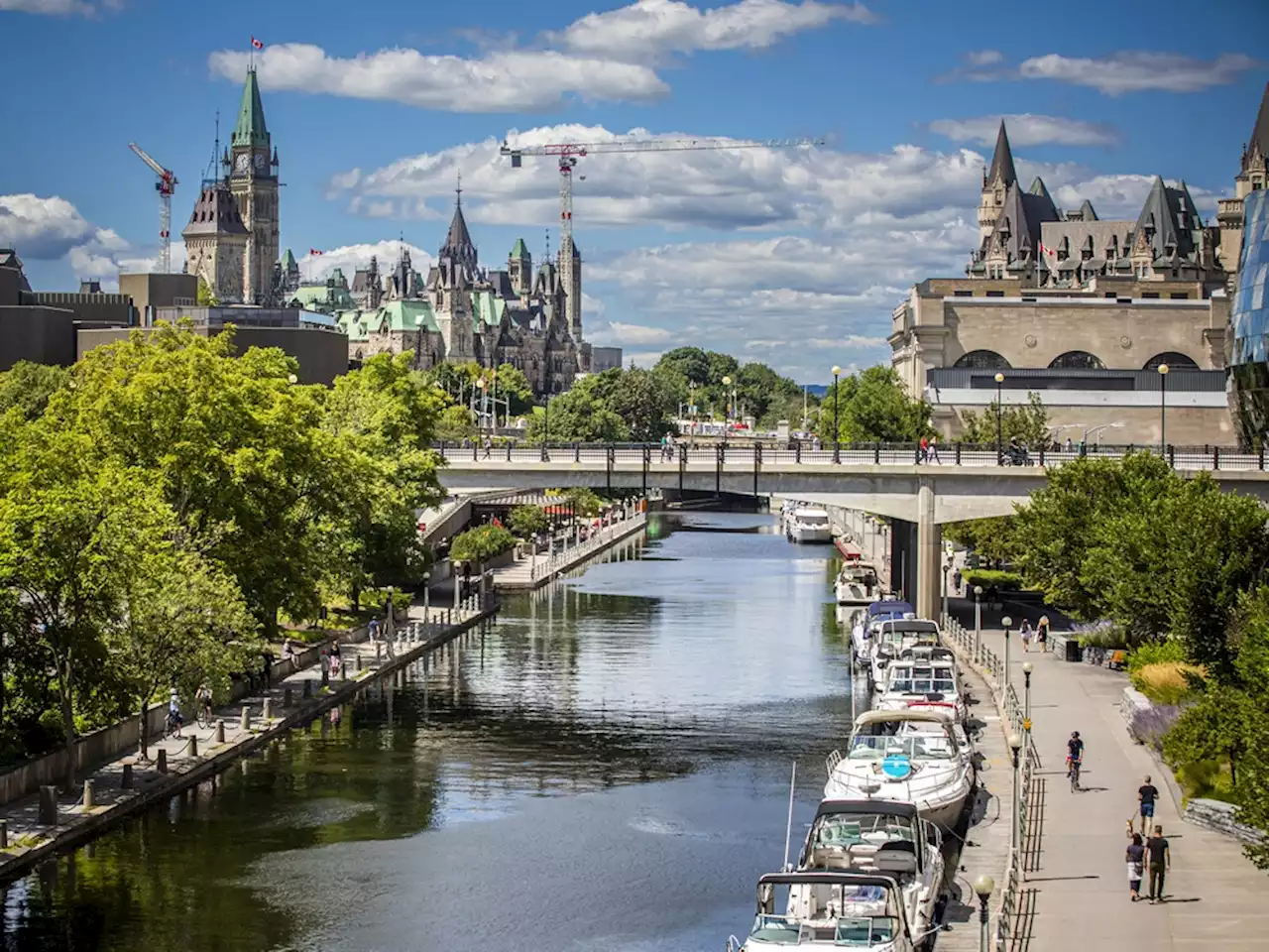 MONDAY FORECAST: A sunny Labour Day with high 21 C, with warm week to come