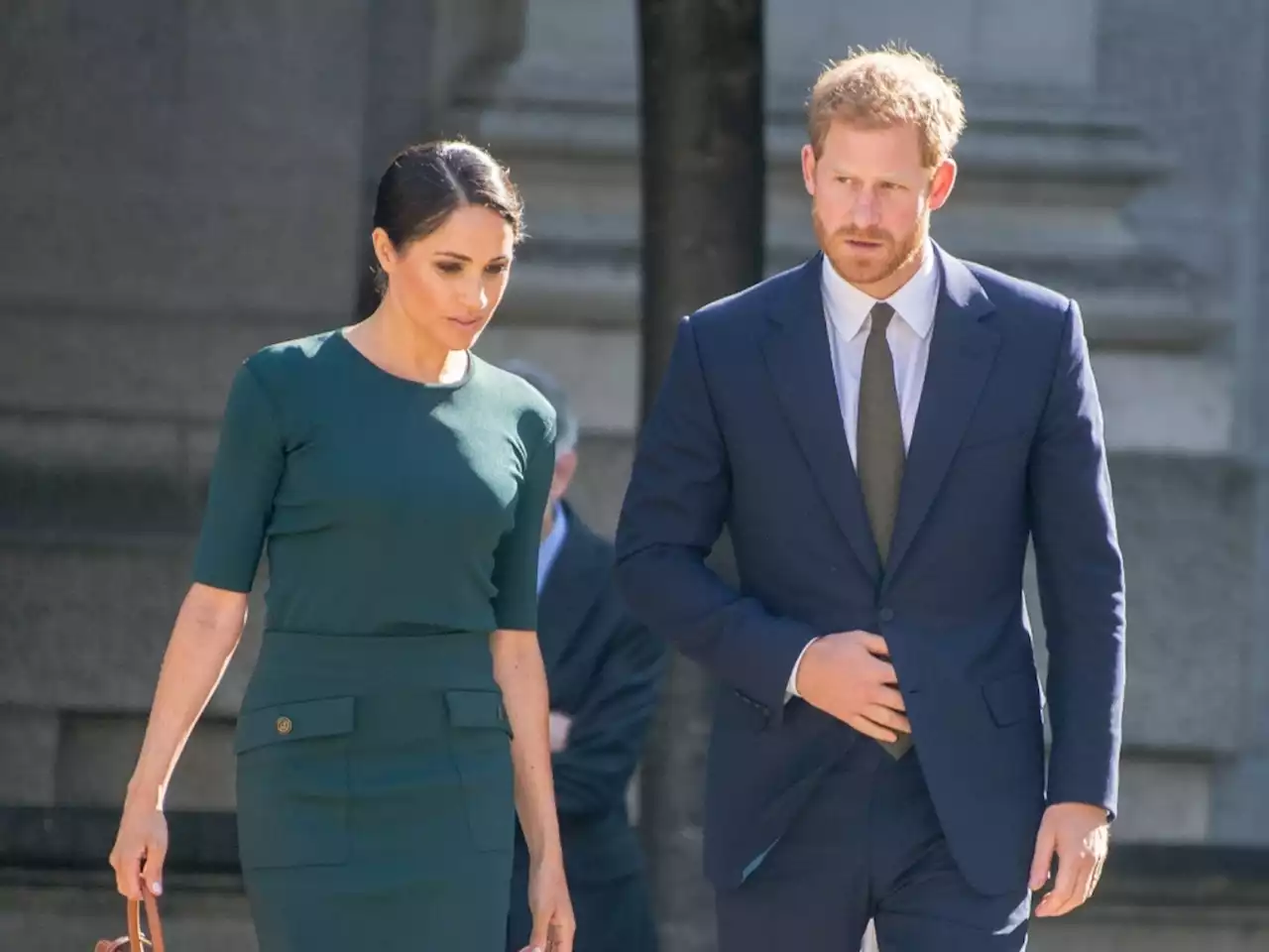 One Unexpected Member of the Royal Family Reportedly Gave Prince Harry & Meghan Markle an ‘Open Invitation’ to Their Home & They Denied It Quickly