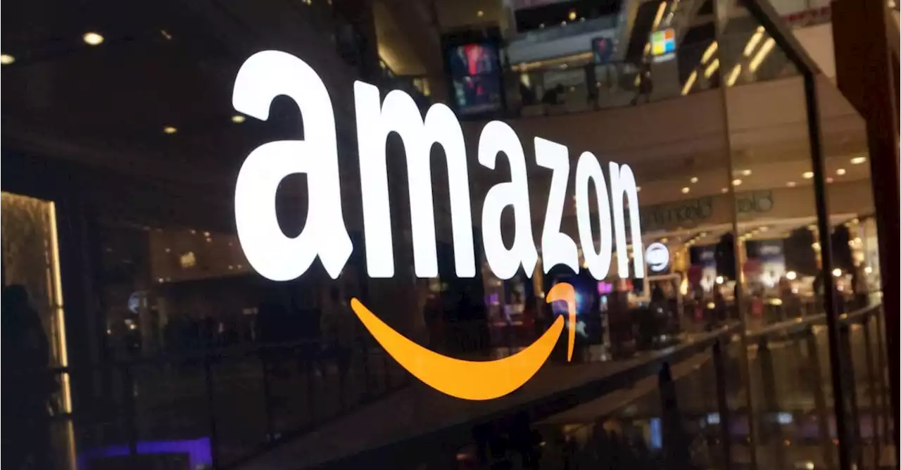 E-commerce pros tie the knot in Amazon-themed wedding