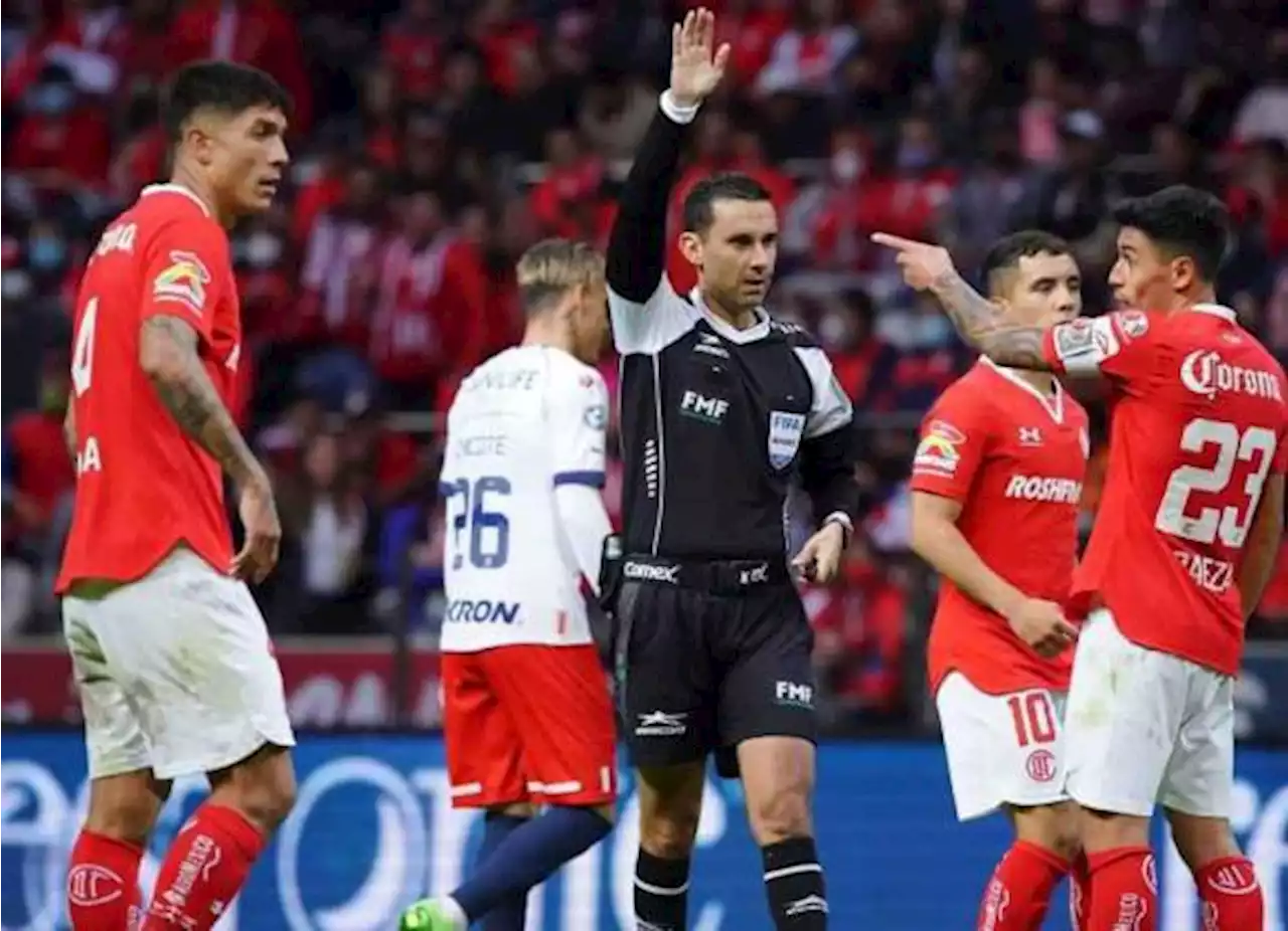 Toluca sufre con el VAR frente a los grandes