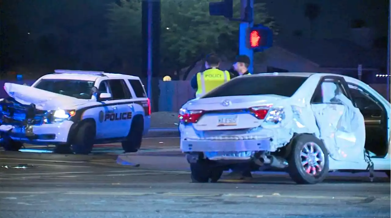 Glendale police officer, two others hospitalized after crash near 83rd Ave and Glendale