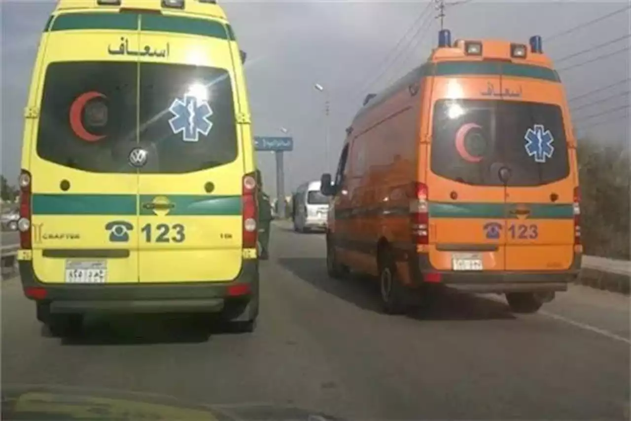 بالأسماء.. إصابة ٣ أشخاص في تصادم بين سيارة ملاكي ونقل بصحراوي البحيرة