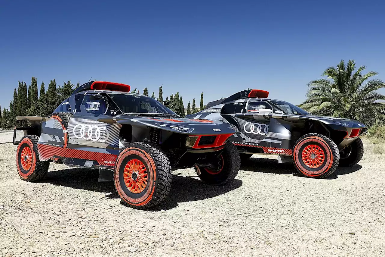 Audi reveals weight-saving measures for heavy Dakar challenger