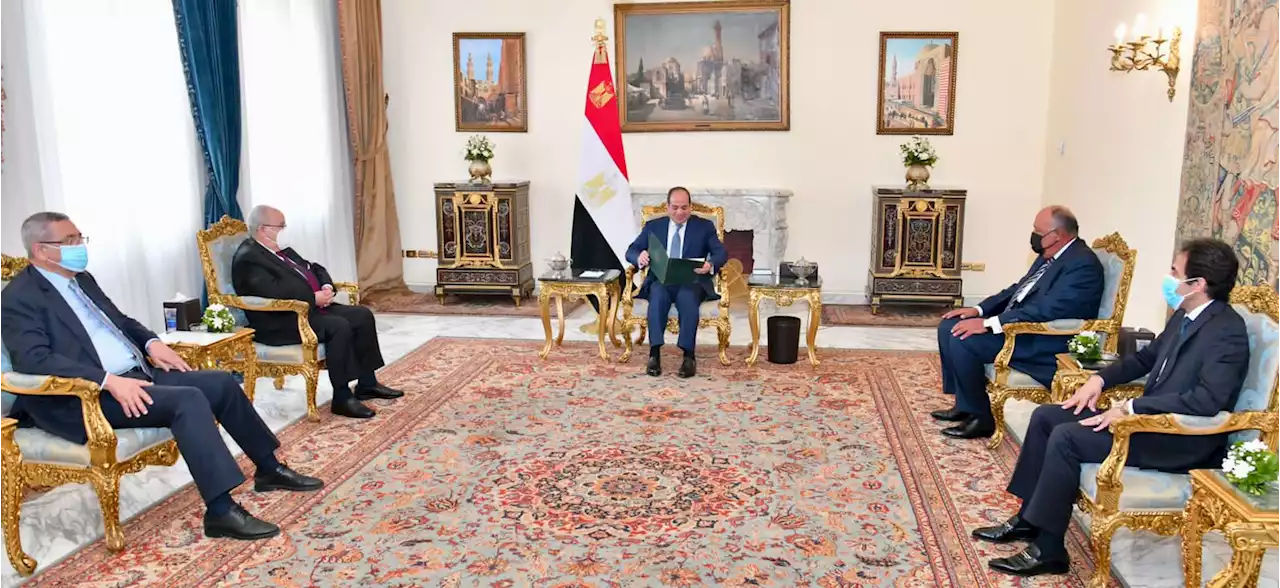 الرئيس السيسي يتسلم دعوة الجزائر للمشاركة في القمة العربية المقبلة - قناة صدى البلد