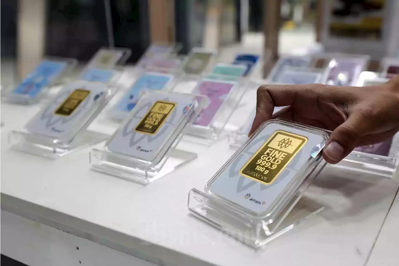 Harga Emas Hari Ini di Antam Naik Lagi ke Rp955.000 per Gram