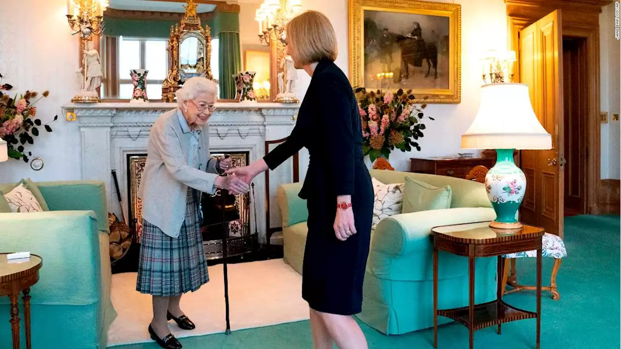 Liz Truss takes over as UK prime minister after meeting Queen