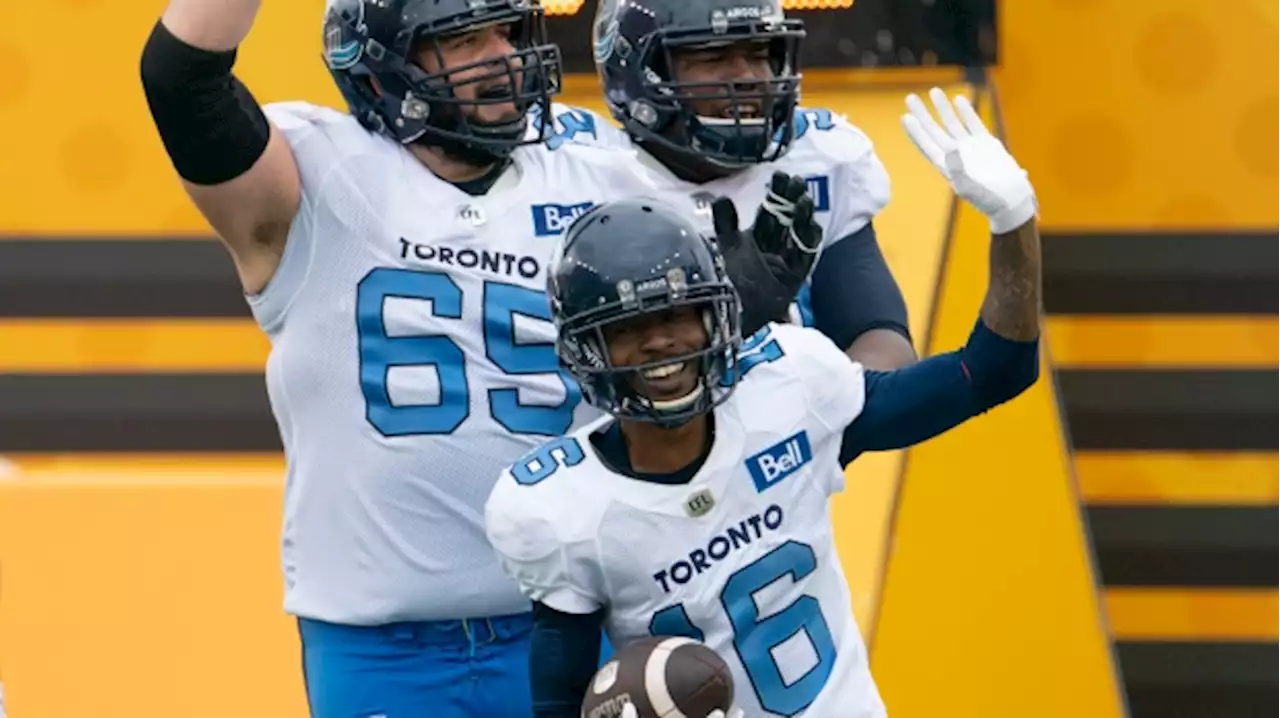 Brandon Banks scores two fourth-quarter TDs to lead Argos past Ticats