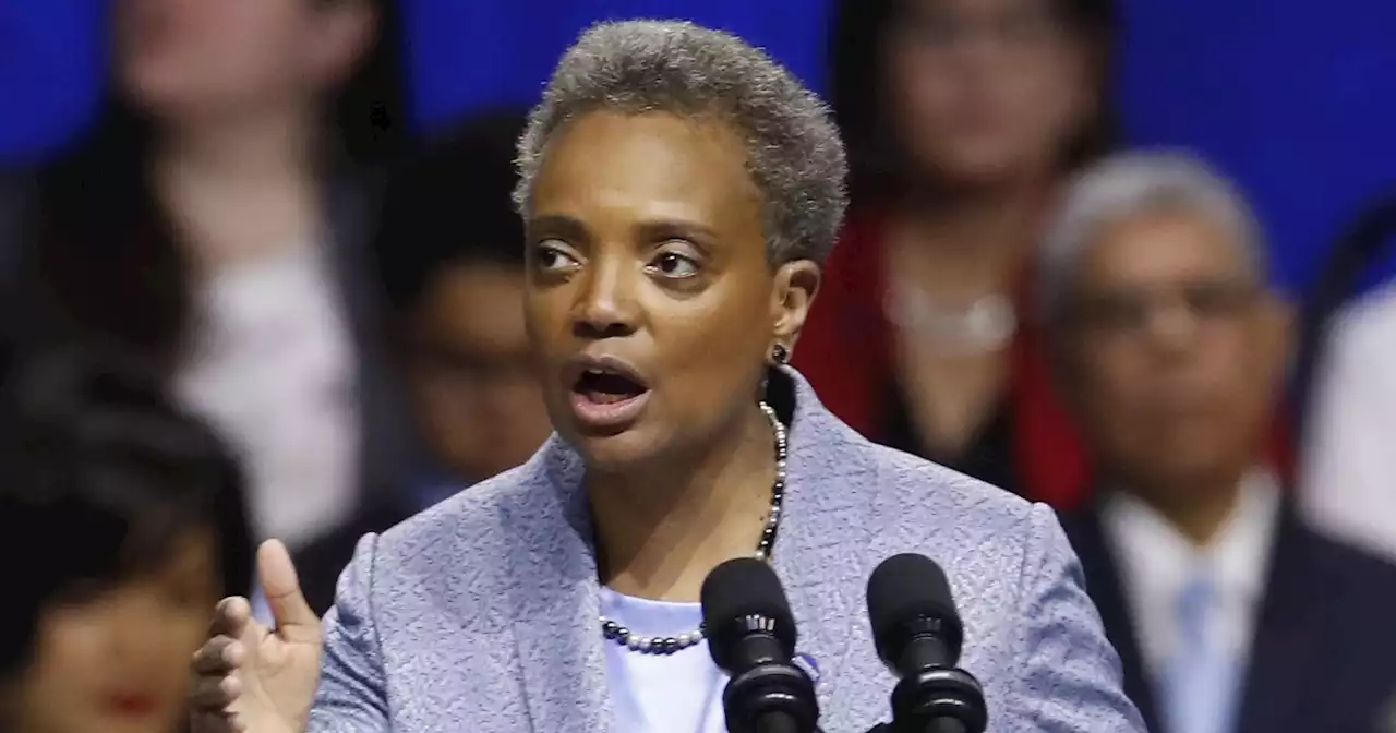 WATCH: Lori Lightfoot announces DC trip as busloads of migrants head to Chicago