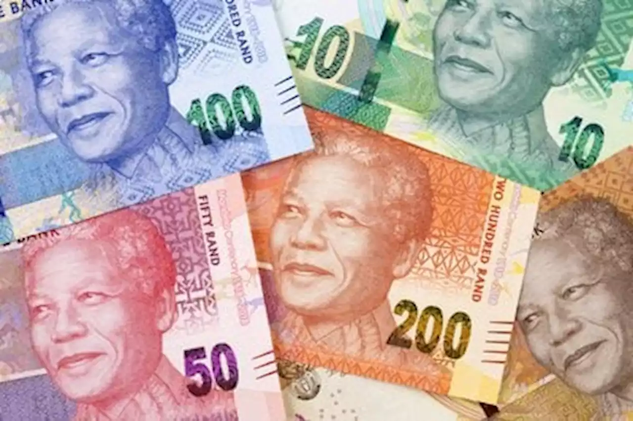 SA economy shrinks by 0.7%