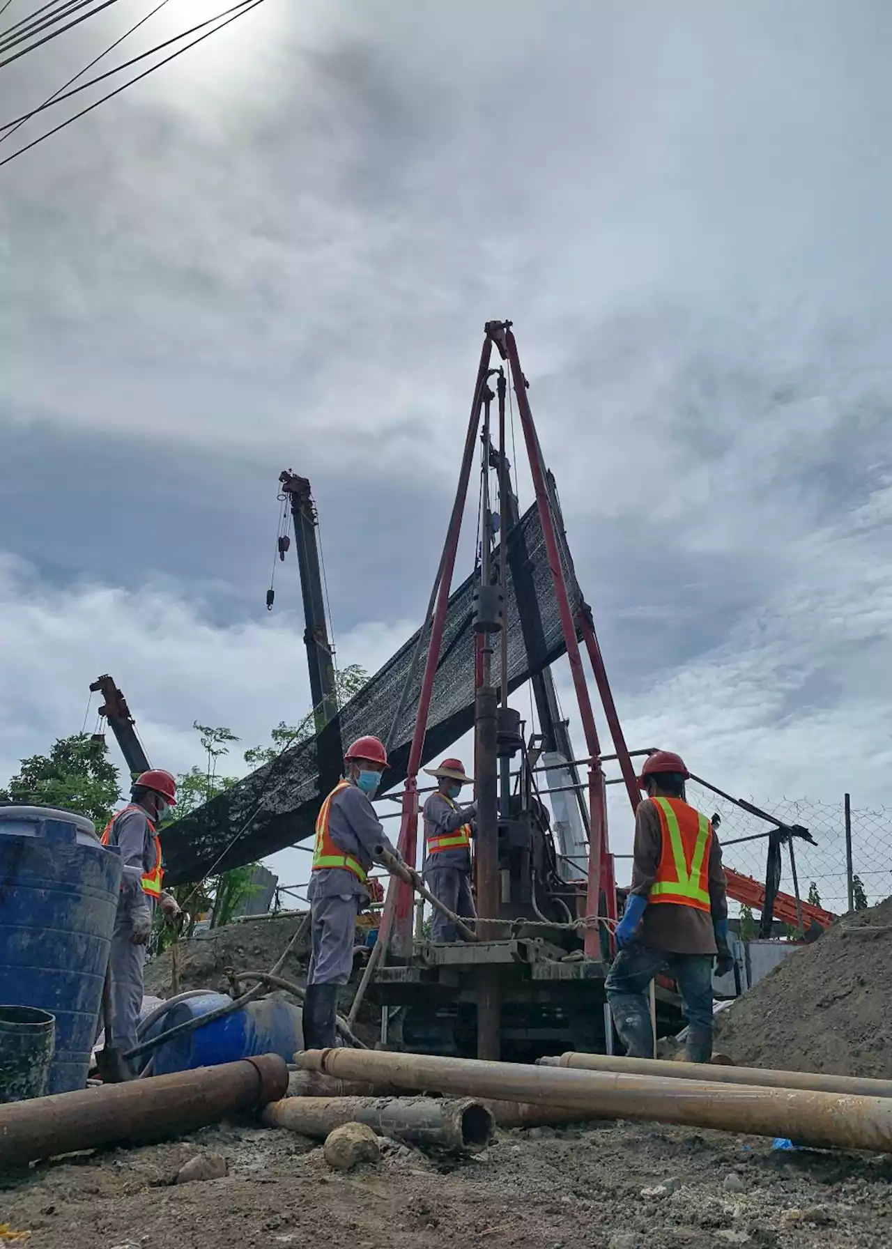 Chinese geotechnical experts conduct soil sampling for SIDC bridge project