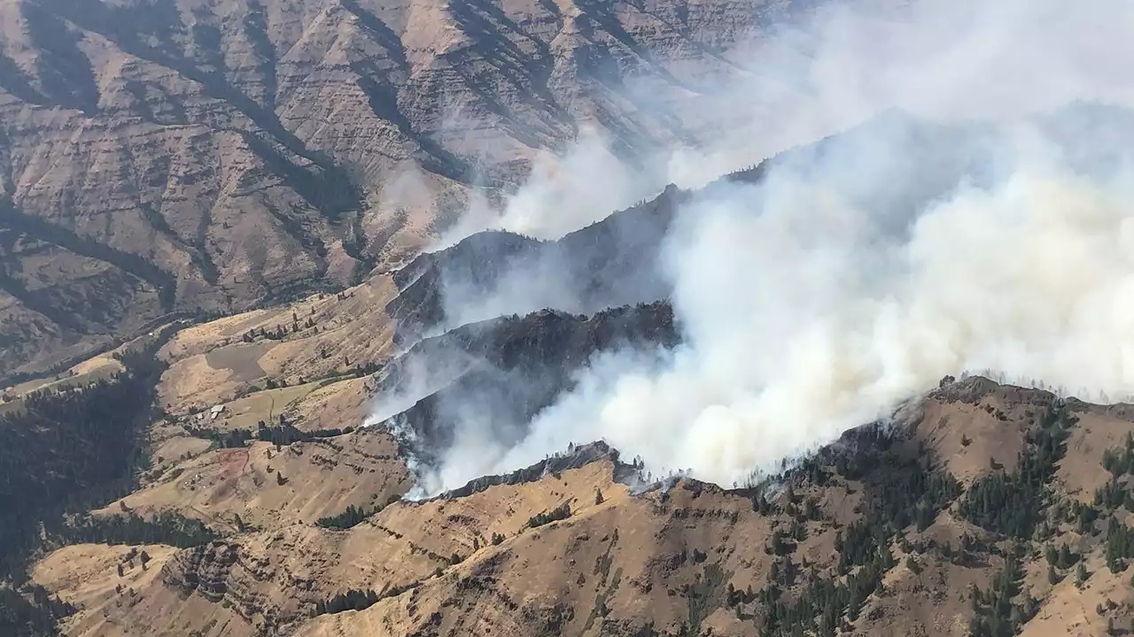 Double Creek Fire in Oregon burns over 43,000 acres, crews working to contain