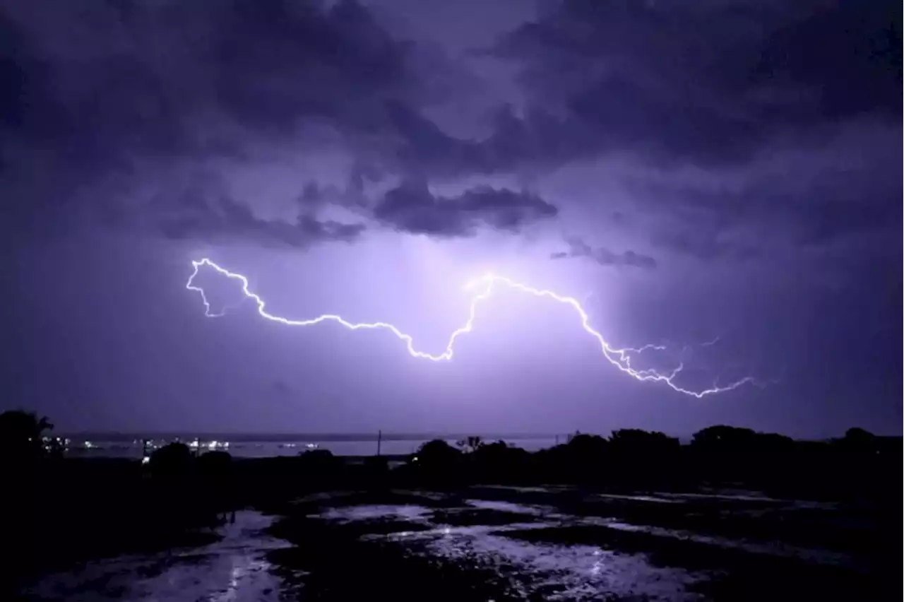 Warm and stormy day ahead of us in Glasgow