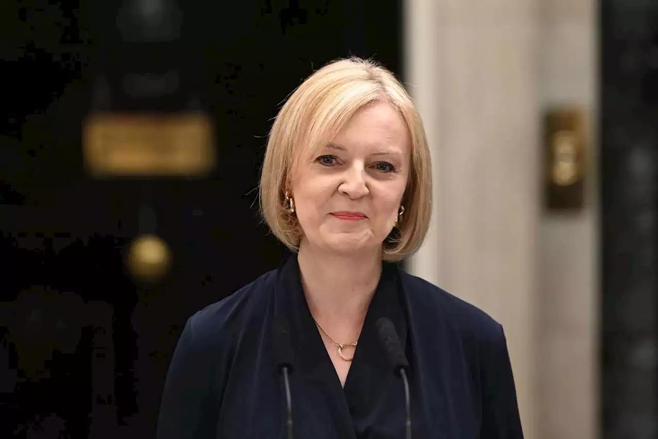 Liz Truss takes reins as British PM, begins appointing cabinet