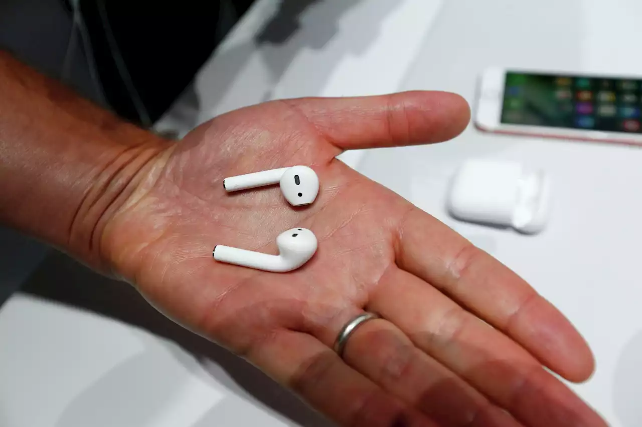 Houston women fear they were tracked by unknown Apple AirPods: 'No one prepares you for this'