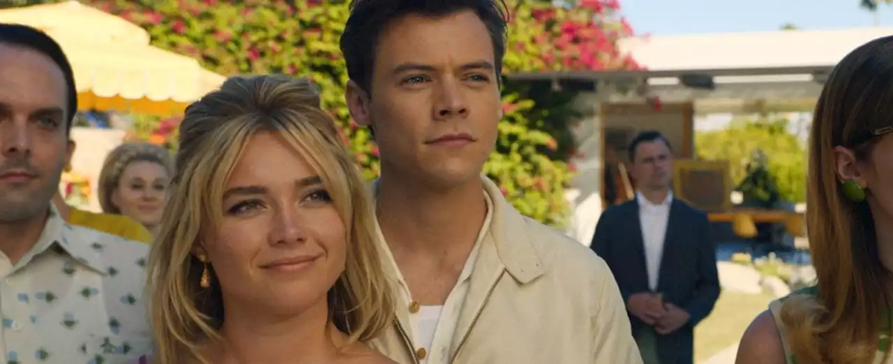 “Don’t Worry Darling”, con Harry Styles, è un film da evitare con massima cura (di T. Marchesi)