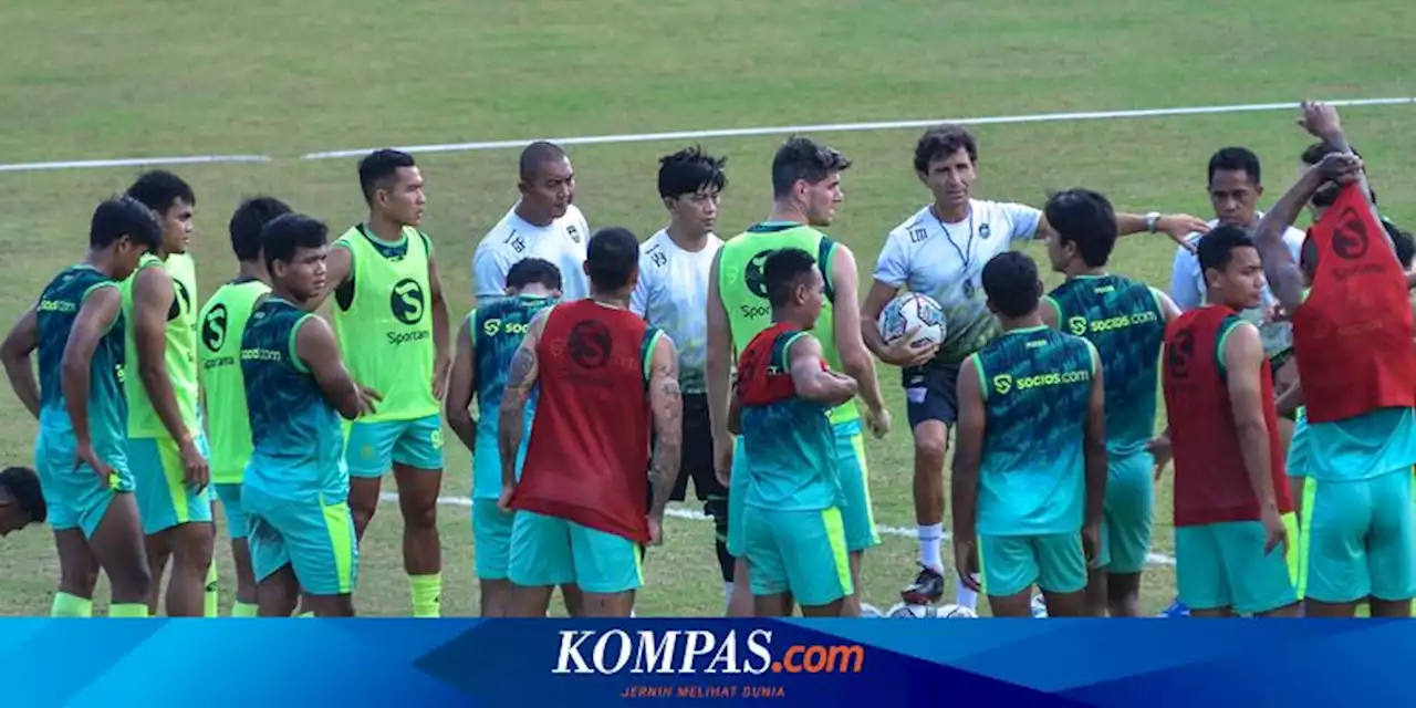 Skema Tiga Bek Bukan Andalan Luis Milla di Persib