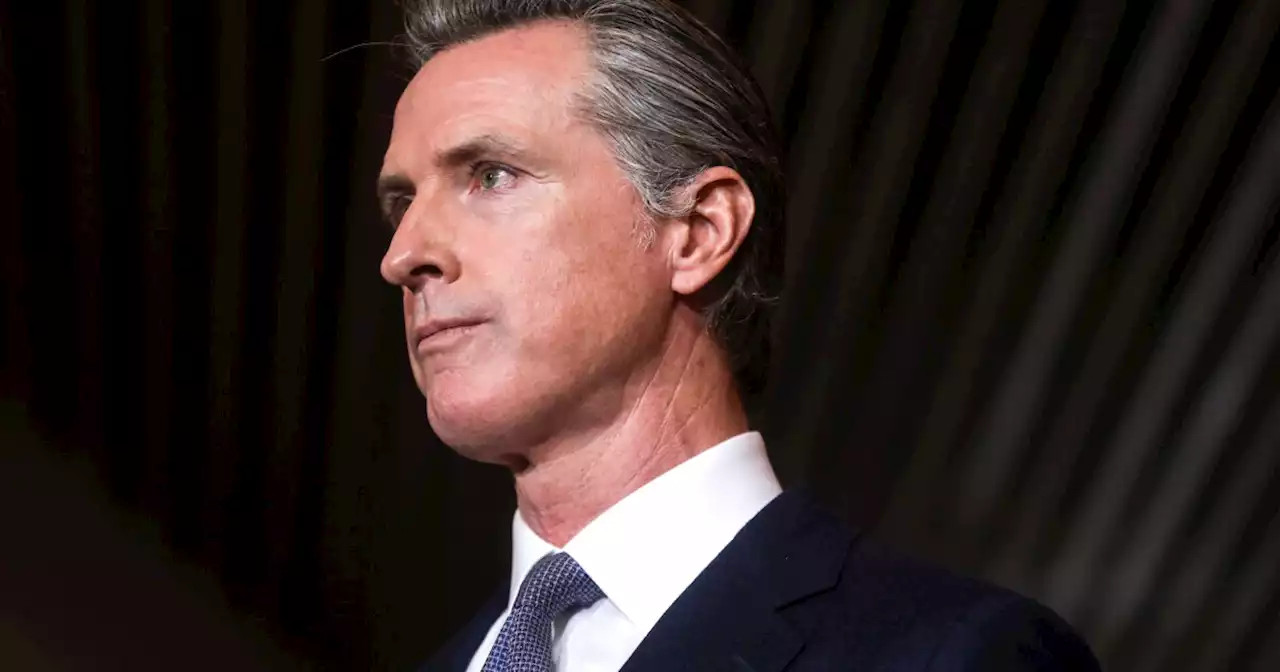 On Labor Day, Newsom signs bill-boosting bargaining power of fast-food workers