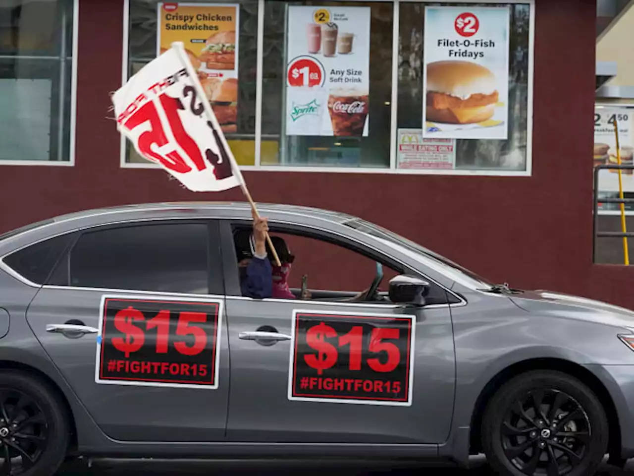 California governor signs landmark law for fast food workers