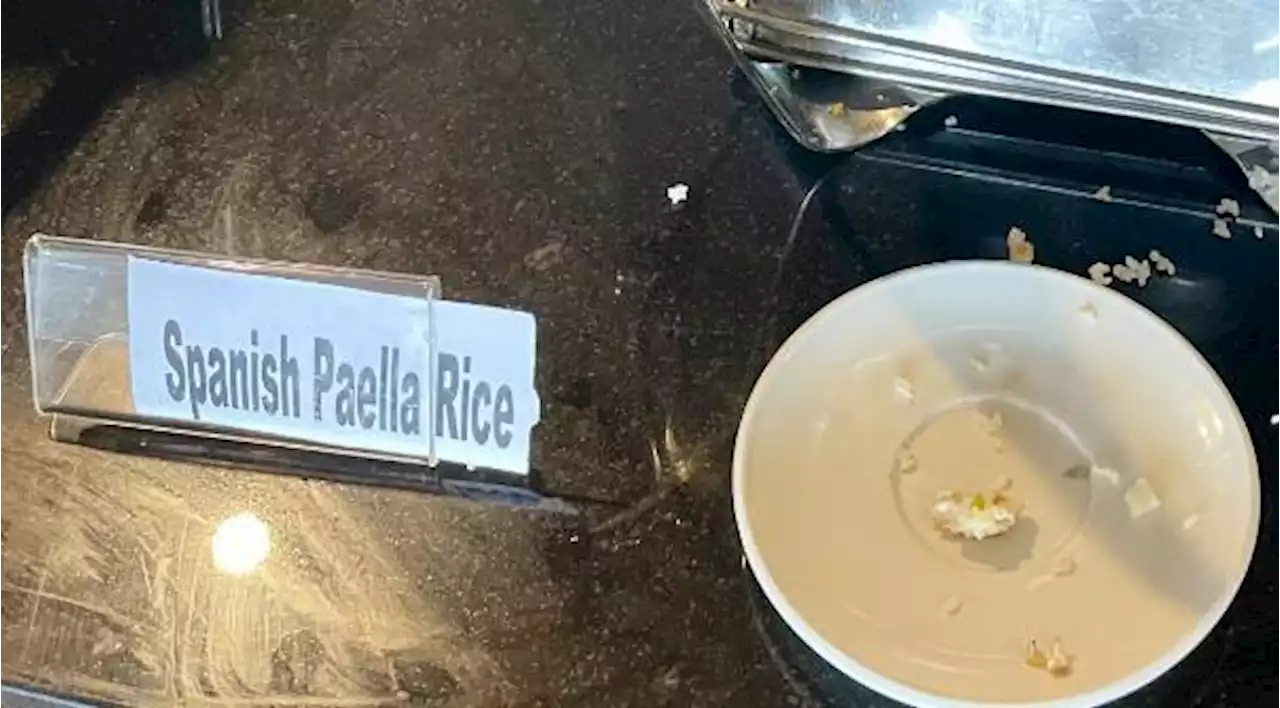 La sorprendente 'paella española' de un restaurante egipcio que se hace viral en Twitter