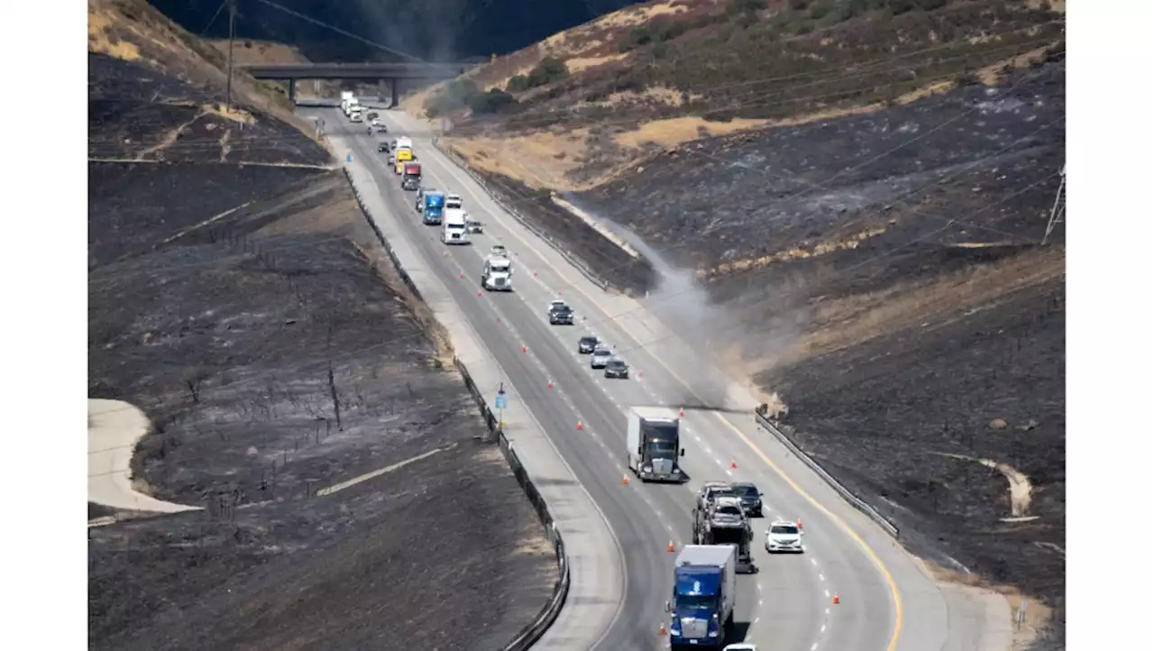 2 lanes of northbound 5 Freeway remain closed as Caltrans evaluates Castaic wildfire damage