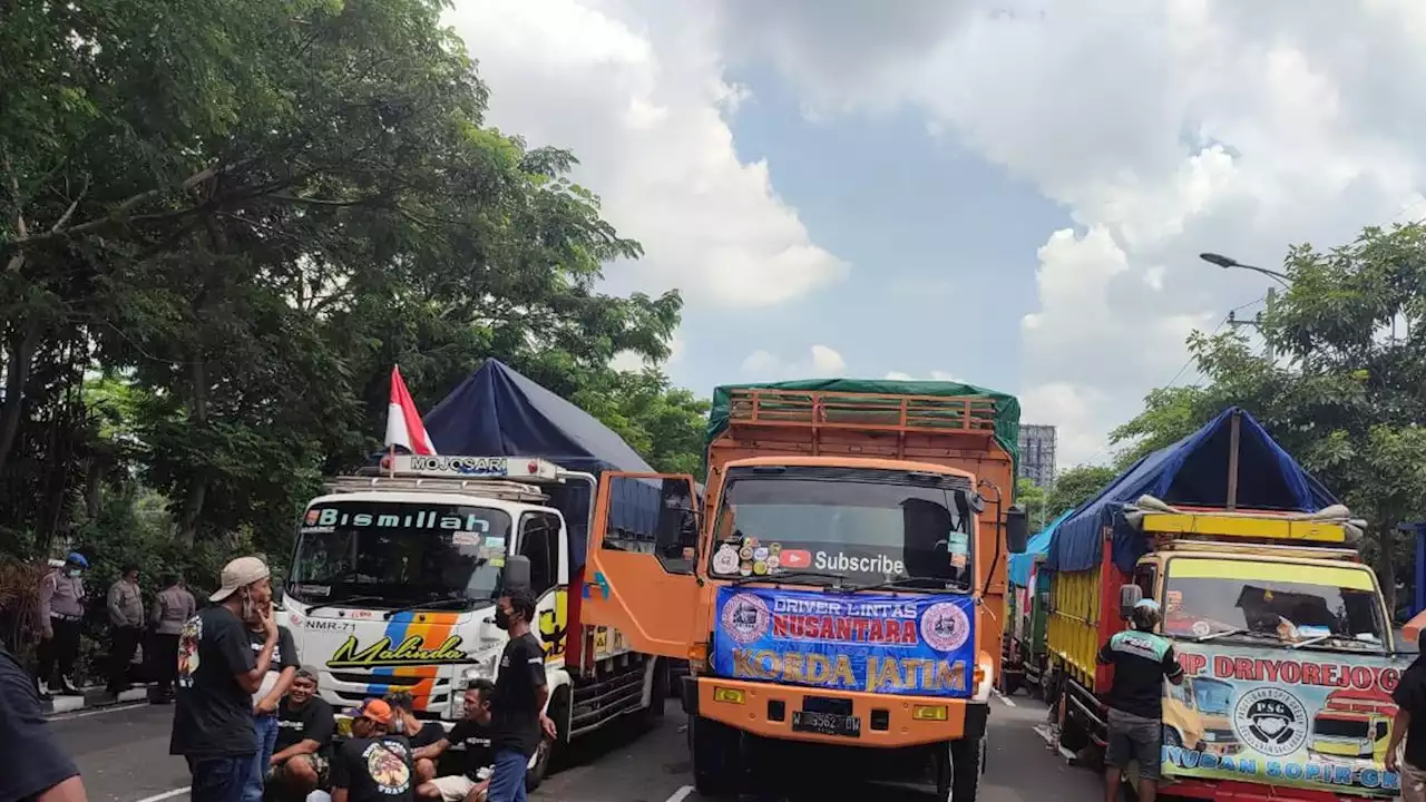 Sopir Truk di Sumatera Ramai-Ramai Tolak Kebijakan Zero ODOL mulai 2023