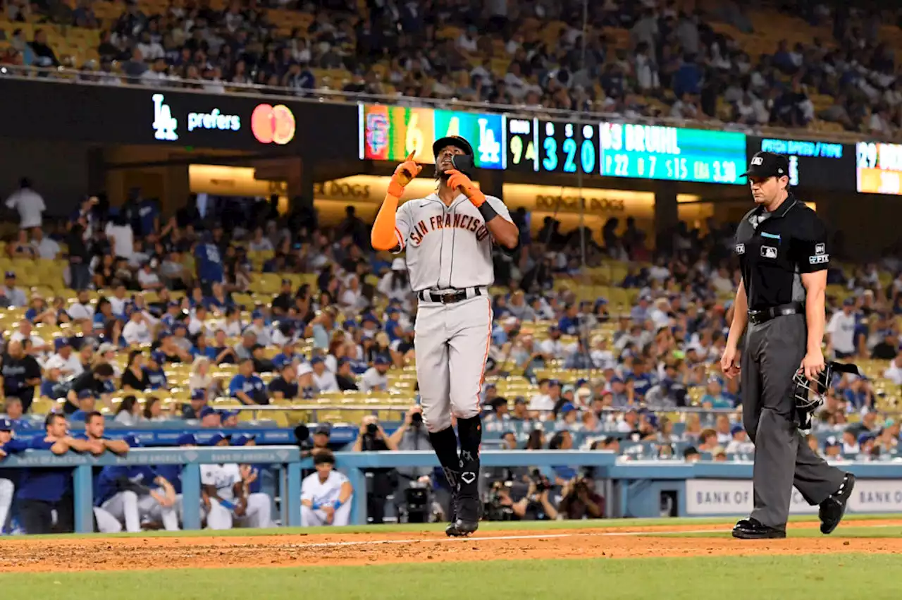 Giants Hit 5 Homers to Snap 8-Game Losing Streak Against Dodgers, 7-4