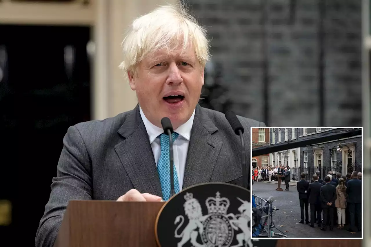 Boris Johnson leaves Downing Street to offer resignation to Queen