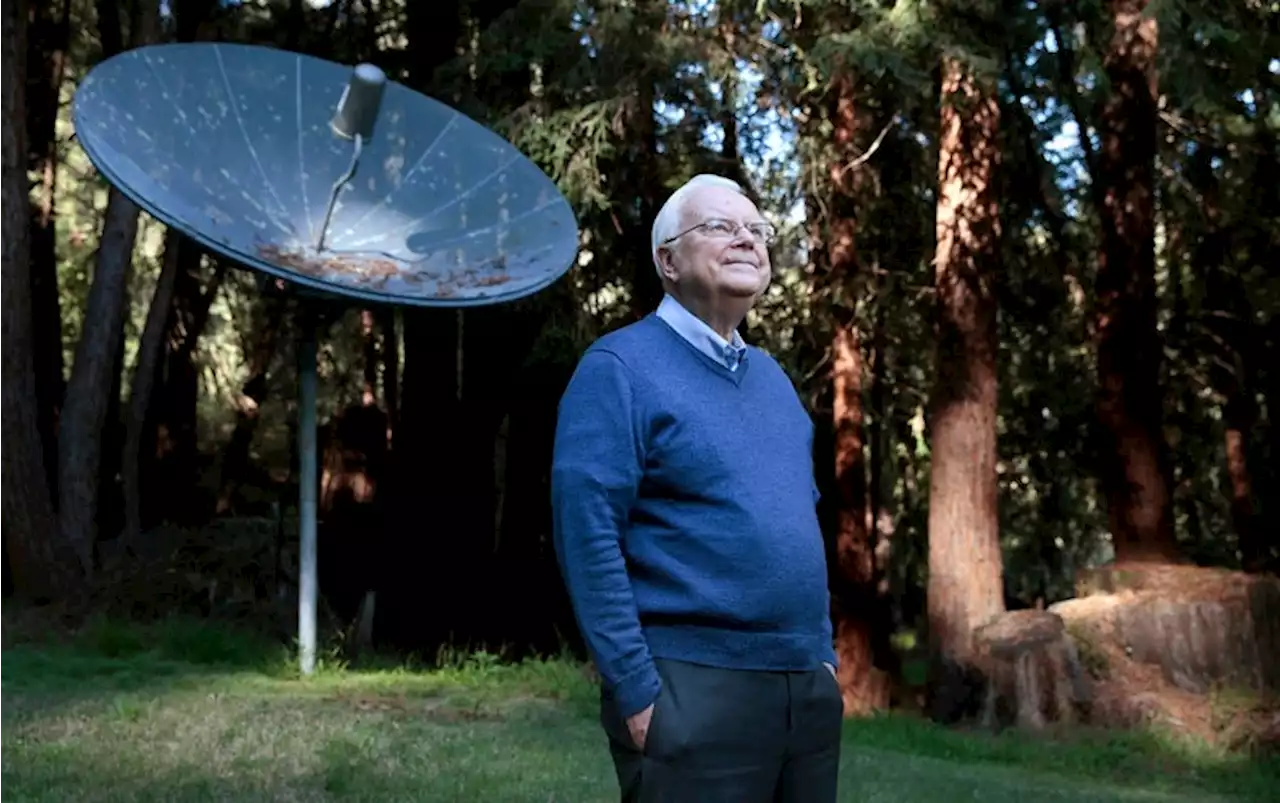 SETI Pioneer Frank Drake Leaves a Legacy of Searching for Voices in the Void