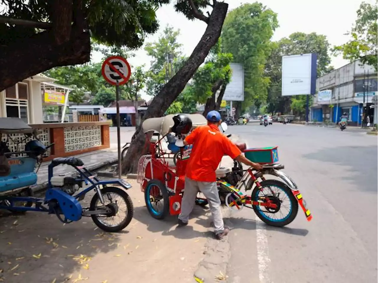 Harga BBM Naik, Pengemudi Bentor Sragen Tak Berani Naikkan Tarif