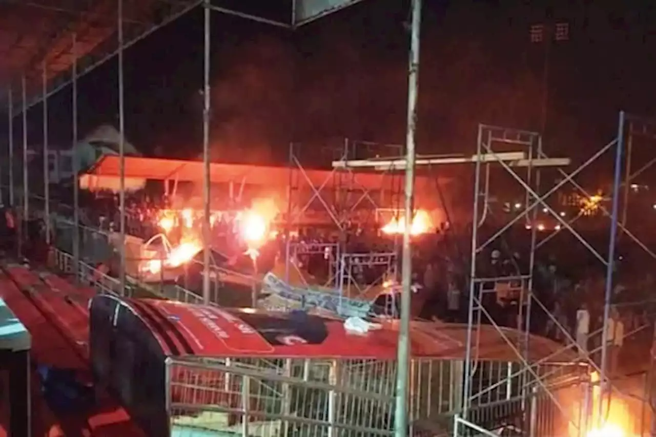 Laga Persiraja vs PSMS Medan Batal Digelar, Stadion Dibakar Massa