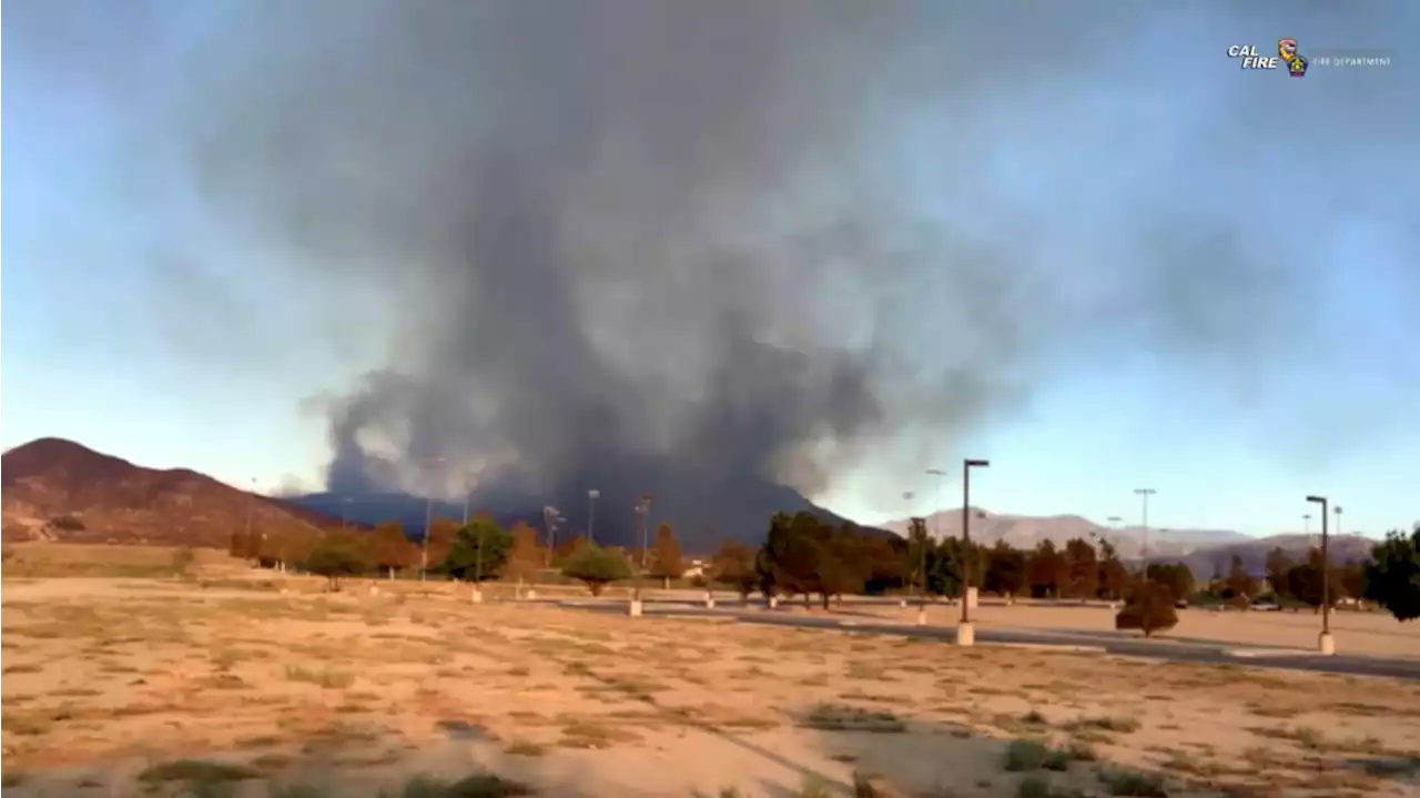 At Least 2 People Dead, 1 Injured in Huge Fairview, California Wildfire