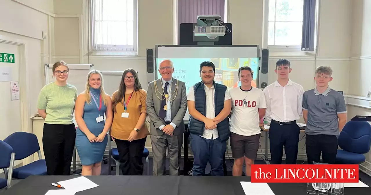 Grimsby sixth form students grill councillors during 'politics day'