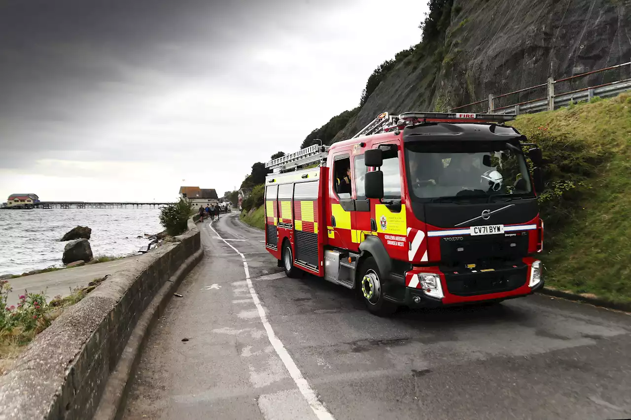 Firefighters across UK set to vote on strike over pay, union announces