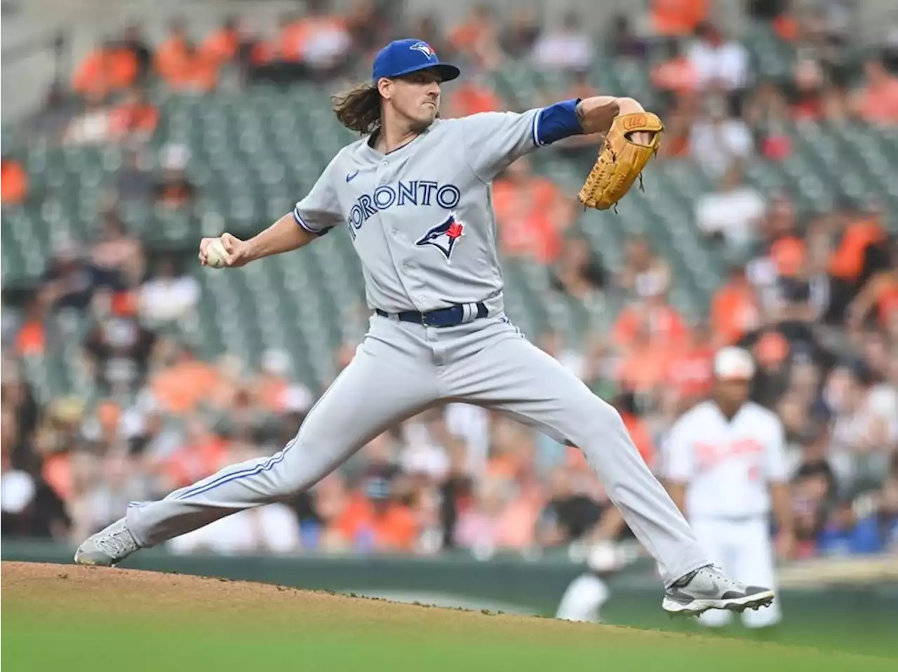 Blue Jays take first half of doubleheader in thrilling start to O's series