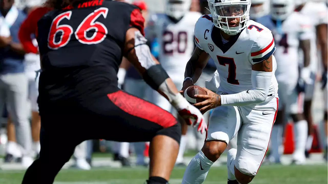 Arizona QB Jayden de Laura, DE Jalen Harris honored by Pac-12 after Wildcats' opening win