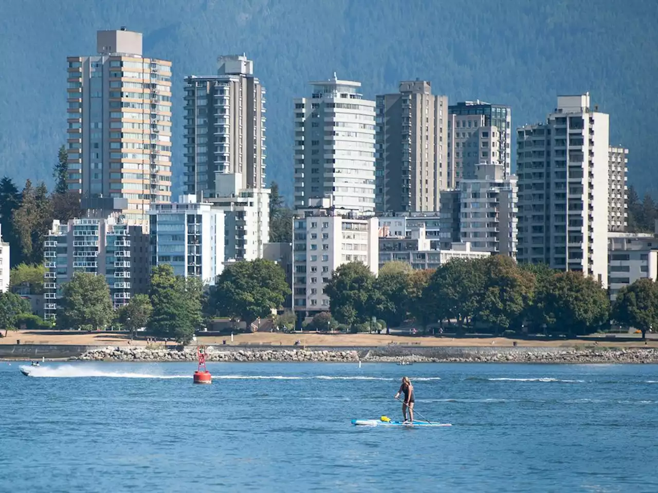 Vancouver weather: Blue skies and warm