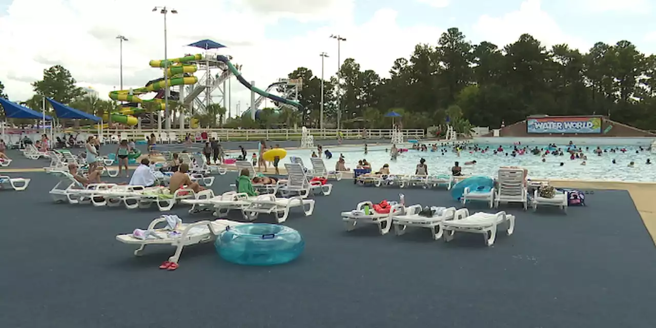 Families close out summer at Dothan’s most exciting beach