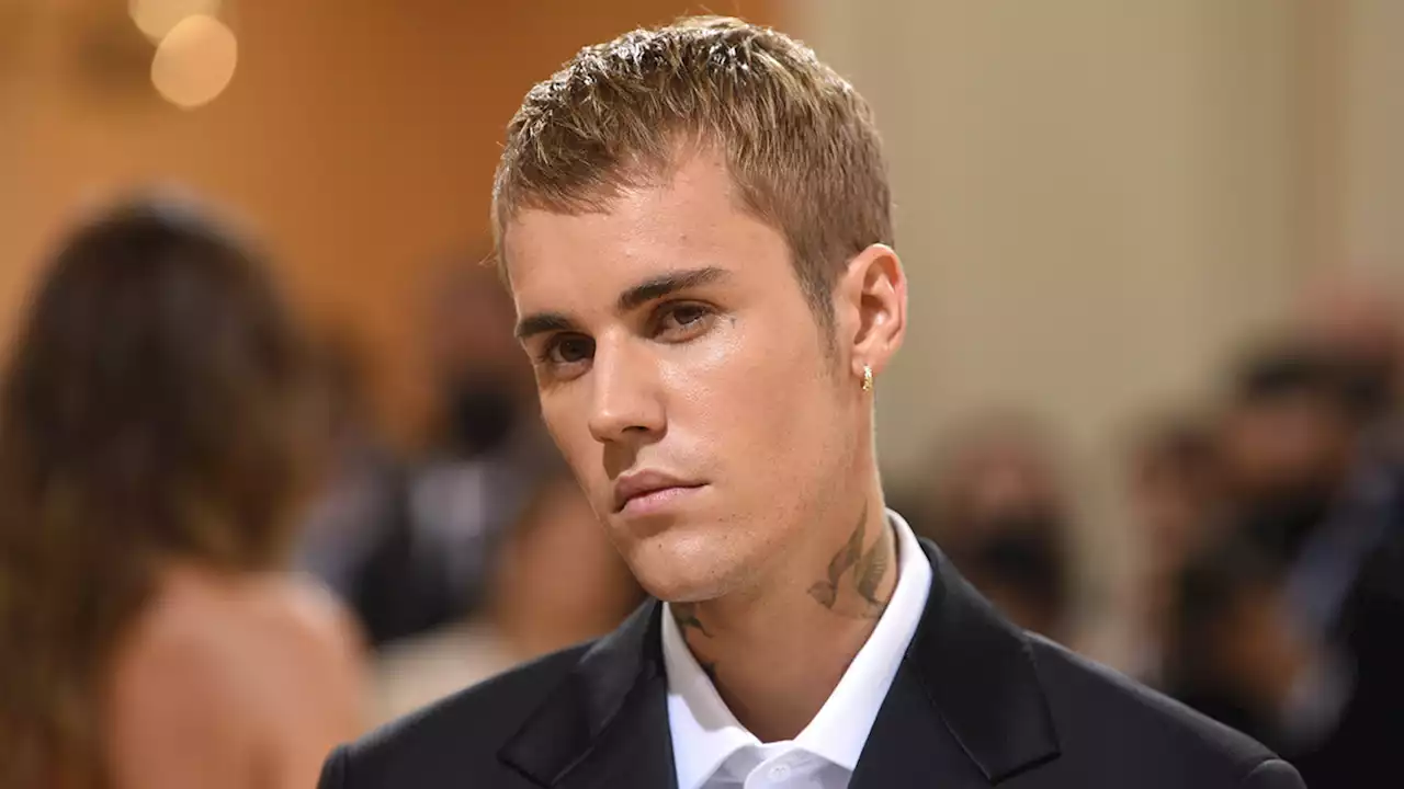 Justin Bieber suspends world tour indefinitely to focus on health