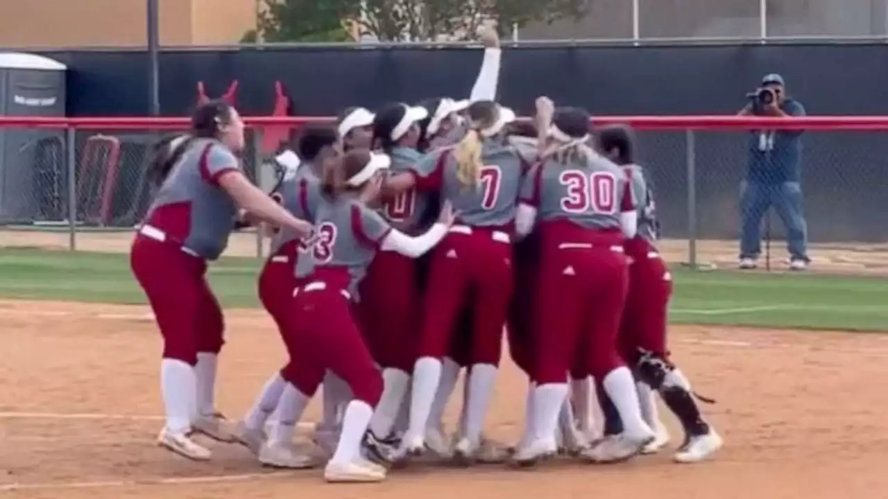 High school softball team comes from behind to win 1st championship in 27 years