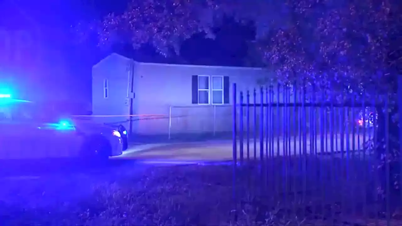 Man remains at large after shooting girlfriend's ex-husband in east Harris County, deputies say