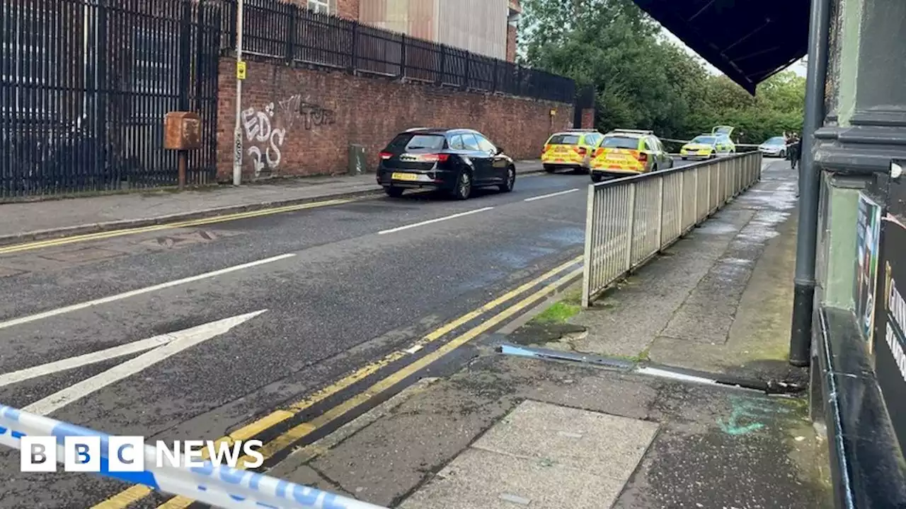 Belfast: Police investigate reports of man with a crossbow