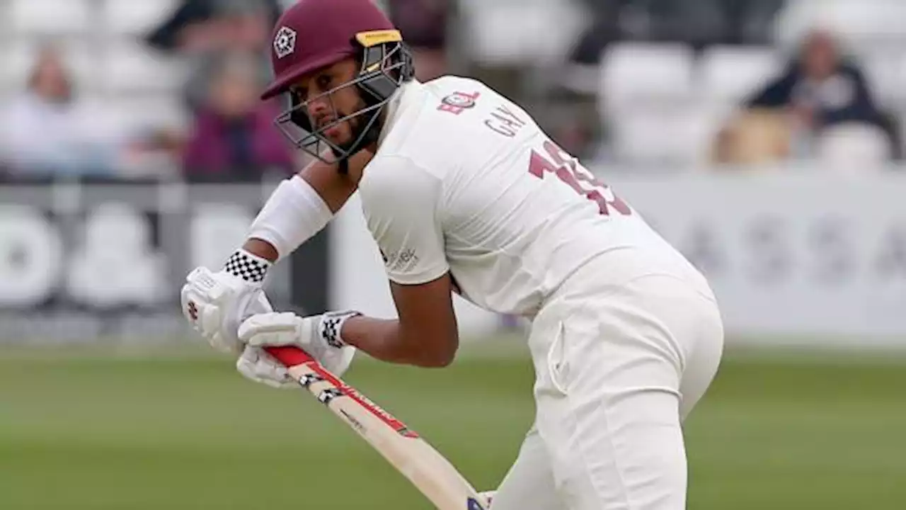 Hampshire look for win after enforcing follow-on