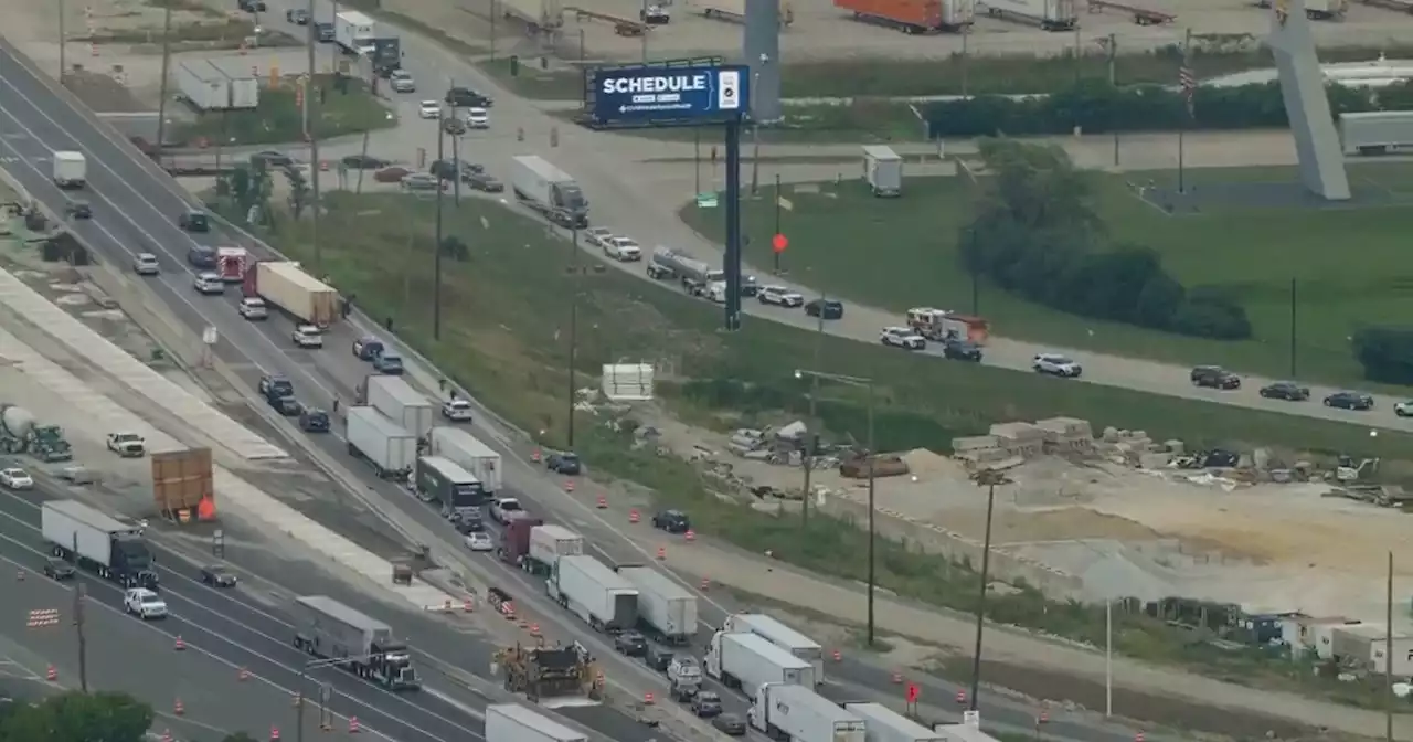 Police pursuit ends on Tri-State Tollway at 75th Street, causing huge backup