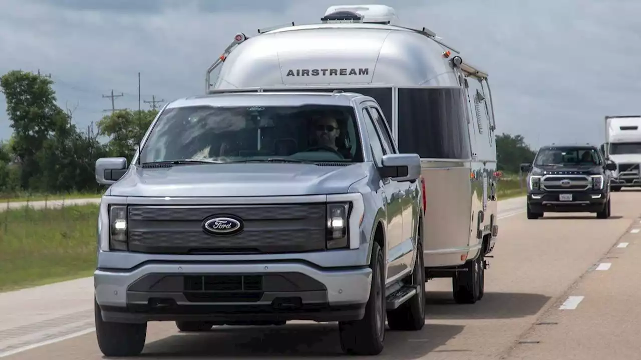 Ford F-150 Lightning Vs F-150 Hybrid: Towing, Hauling, Acceleration