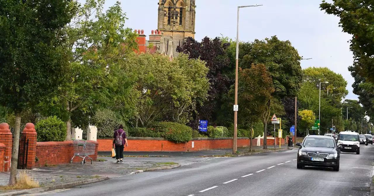 Man arrested after reports of man wielding an axe