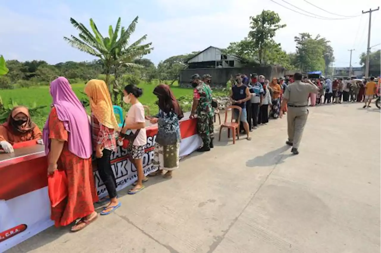 Telur Paling Banyak Diburu saat Operasi Pasar Murah di Cirebon