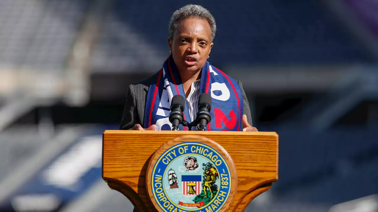 Lightfoot Speaks on Bears President Ted Phillips Retiring, How It Affects Stadium