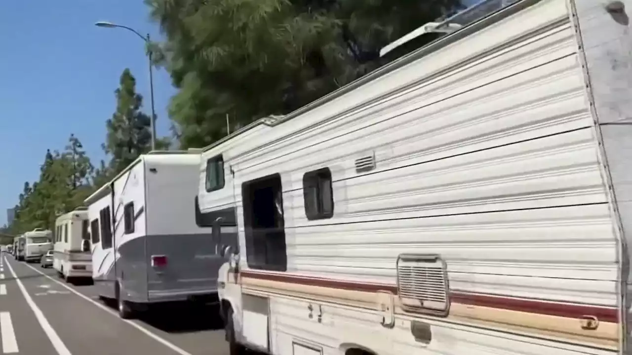 LA City Officials Struggle to Enforce RV Ordinance