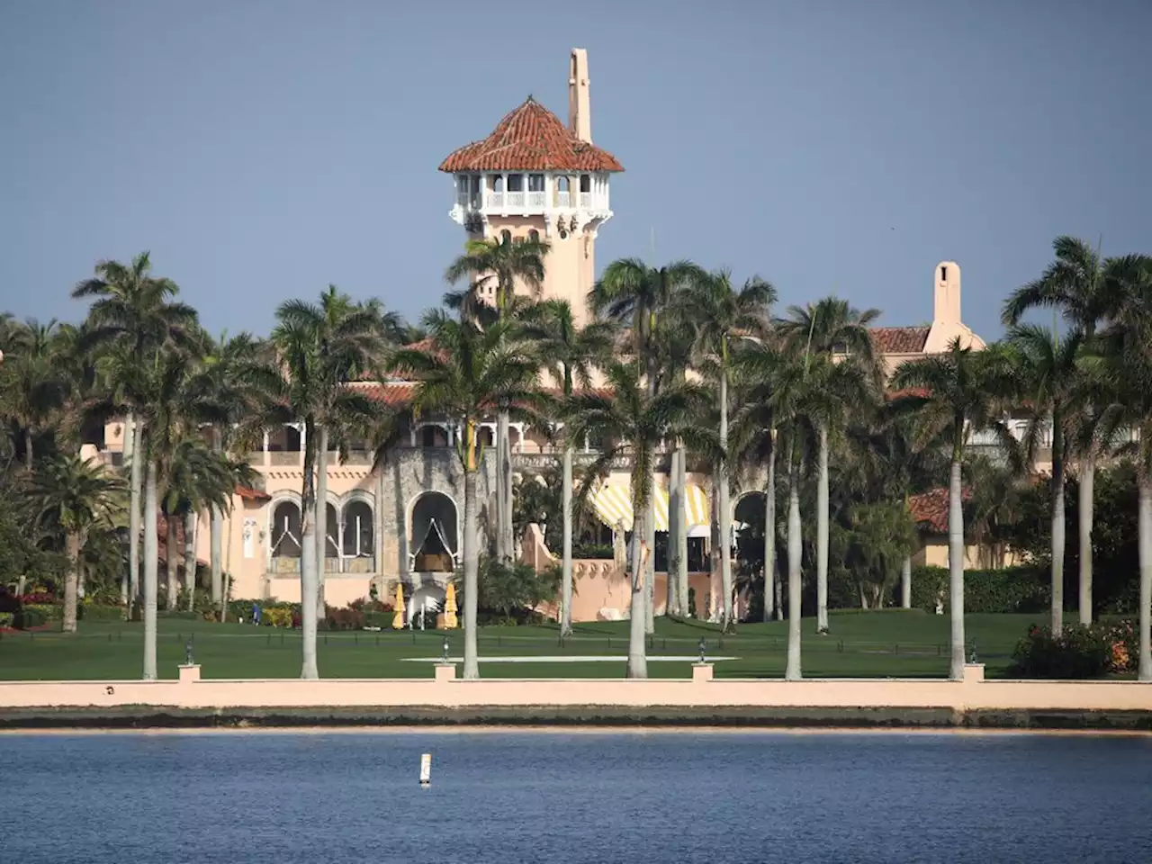 Can Trump claim executive privilege to shield Mar-a-Lago documents?